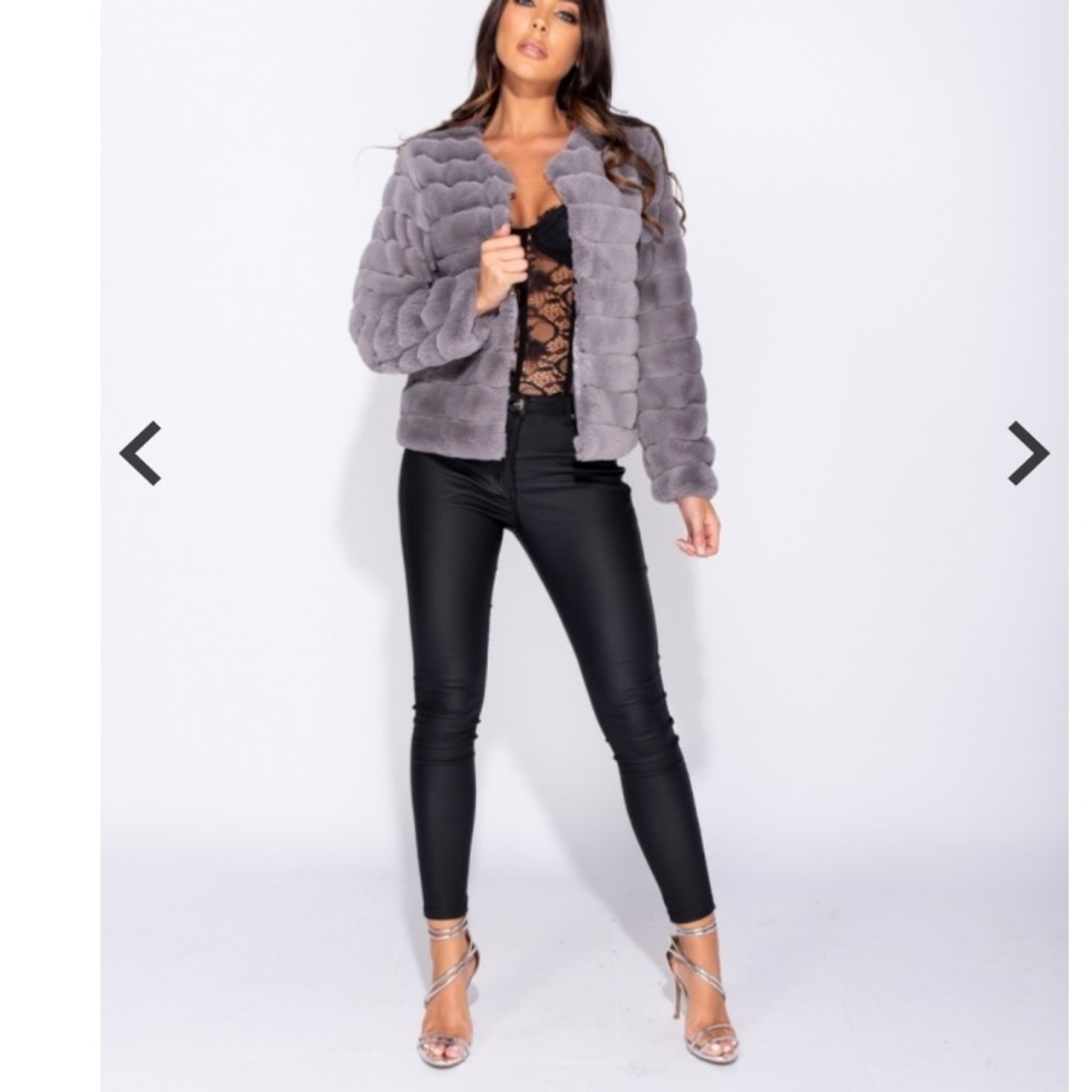 Faux Fur Jacket - Picture 4 of 8